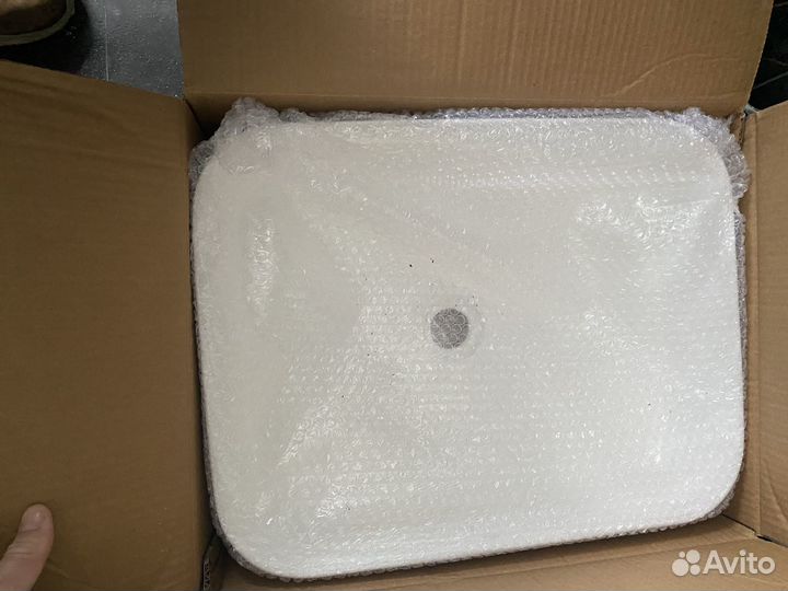 Раковина в ванную новая