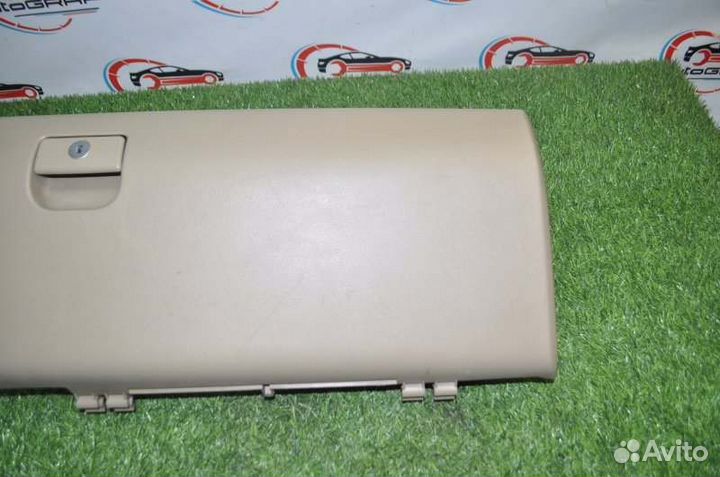 Бардачок Toyota Tundra 3UR-FBE 2009