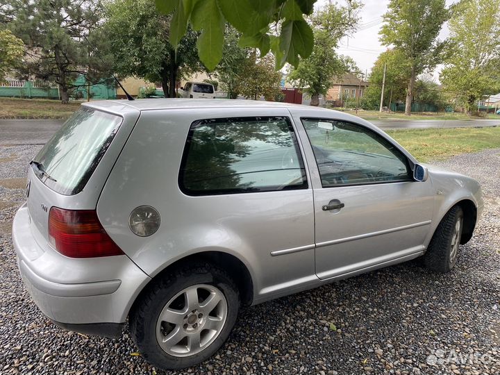 Volkswagen Golf 1.9 МТ, 2001, 333 000 км