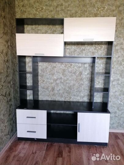 Шкаф стенка