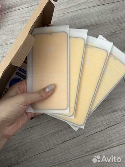 Защитные стекла iPhone XR/11