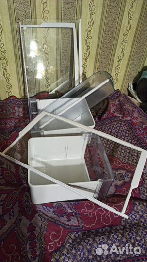 Полки,ящики,для холодильника indesit