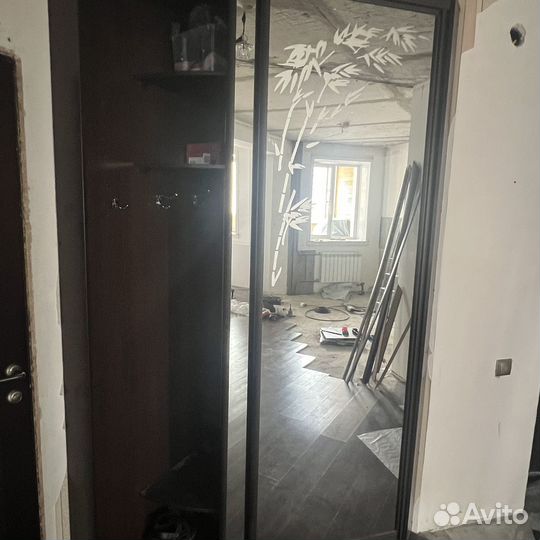 Встраиваемый шкаф