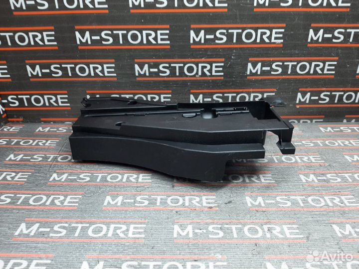 Ящик для инструментов левый Bmw X5 E53 N62B44A