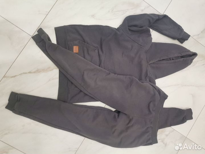 Спортивный костюм женский