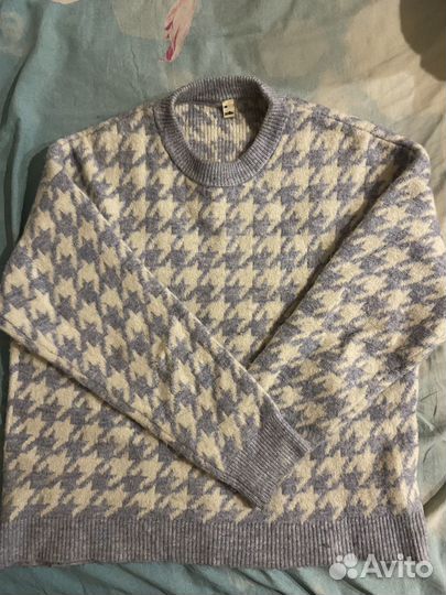 Свитер