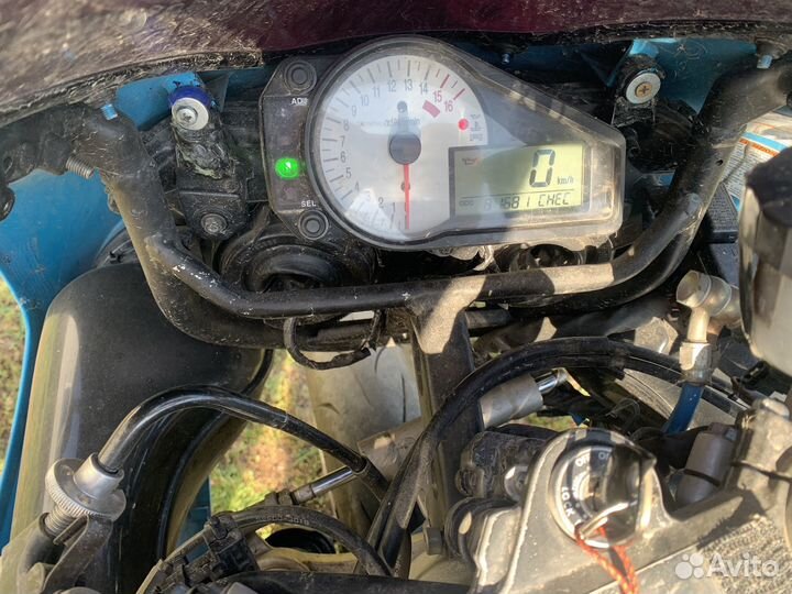 Продам мотоцикл Suzuki GSX-R600