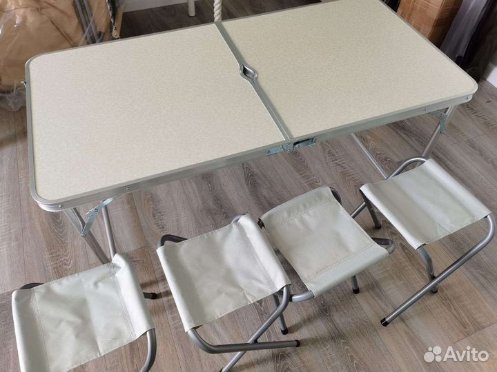 Стол туристический складной и 4 стула