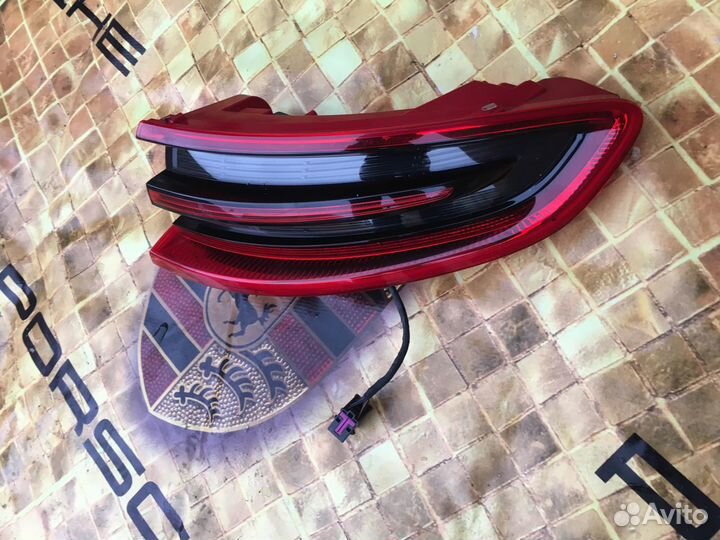Porsche Macan фонарь задний правый