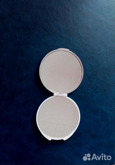 Зеркальце карманное, складное, б/у