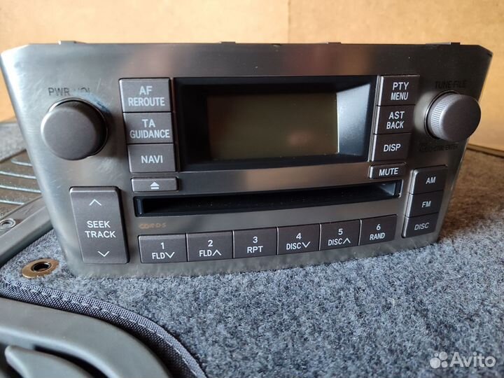Штатная магнитола toyota avensis2