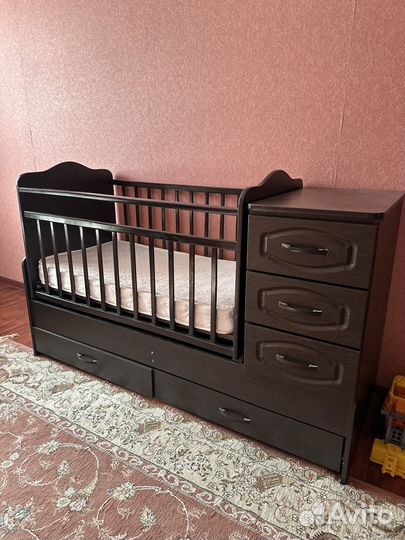 Детская кроватка