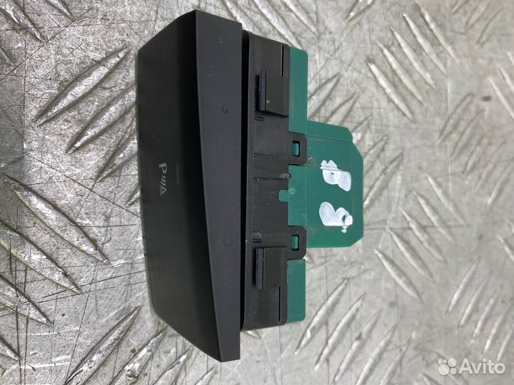 Б/У кнопка парктроника Opel Insignia 35 A20DTJ 2.0