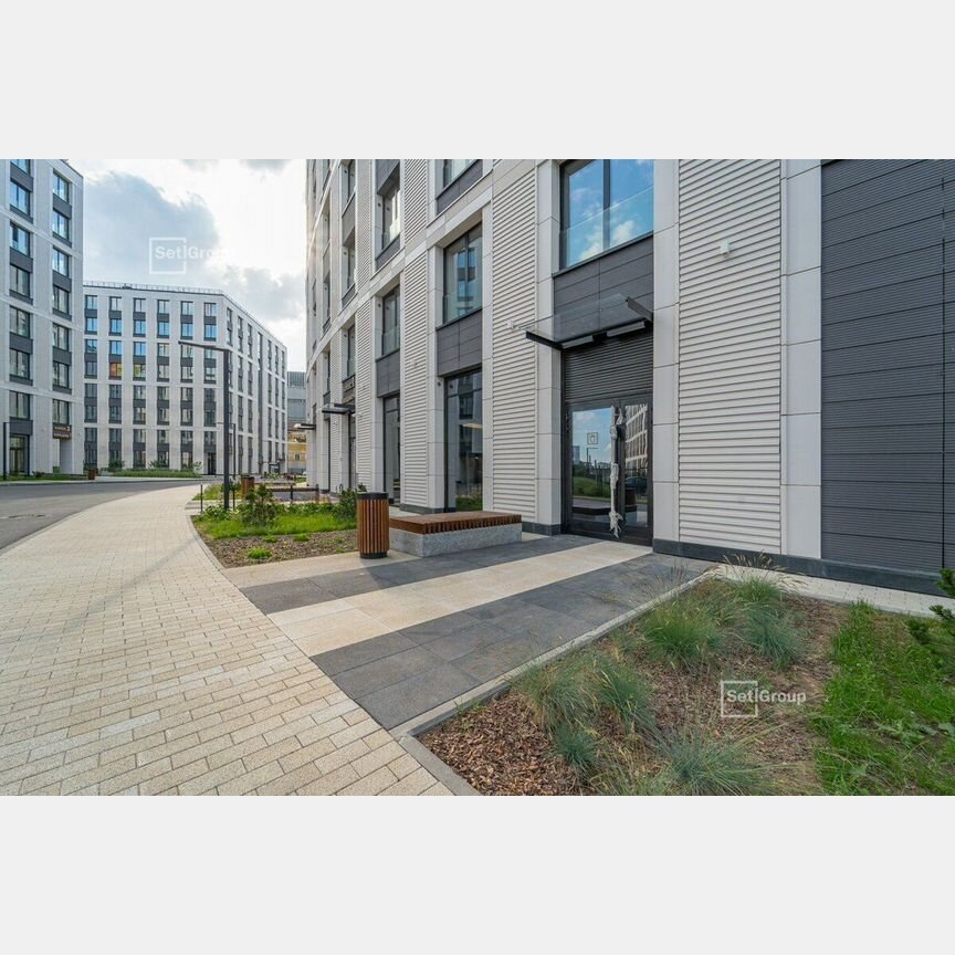 2-к. квартира, 84,1 м², 1/7 эт.