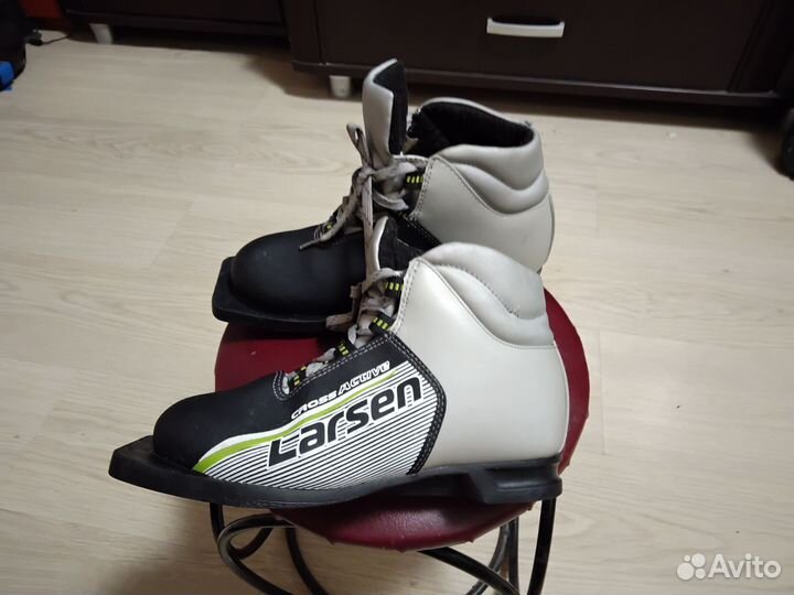 Лыжные ботинки Larsen 36р