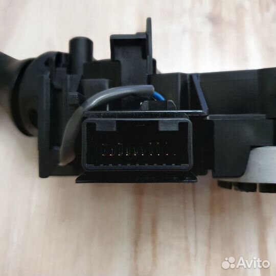 Левый подрулевой переключатель Toyota