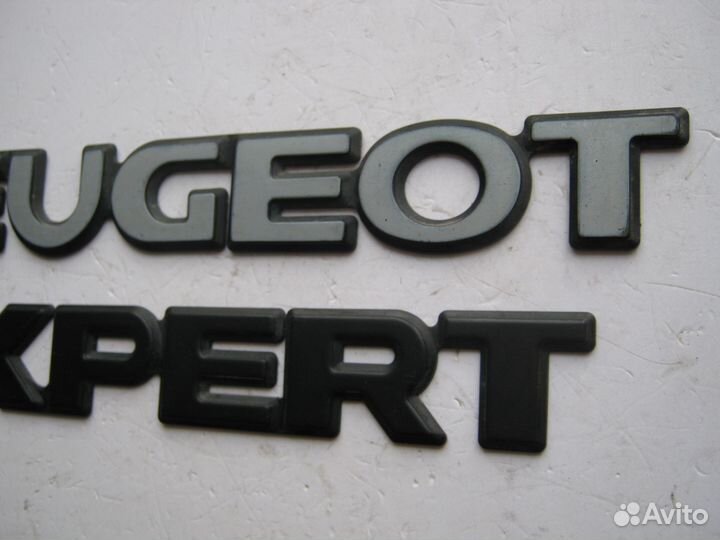 Шильдики задние Peugeot Expert 1