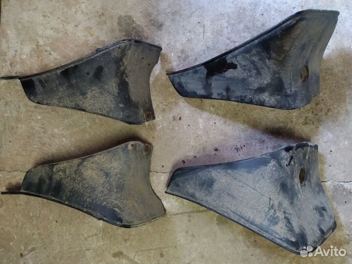 Брызговик передний и задний Toyota Corolla 150