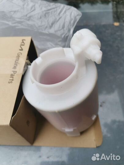 Оригинальный топливный фильтр на Кио Рио 4