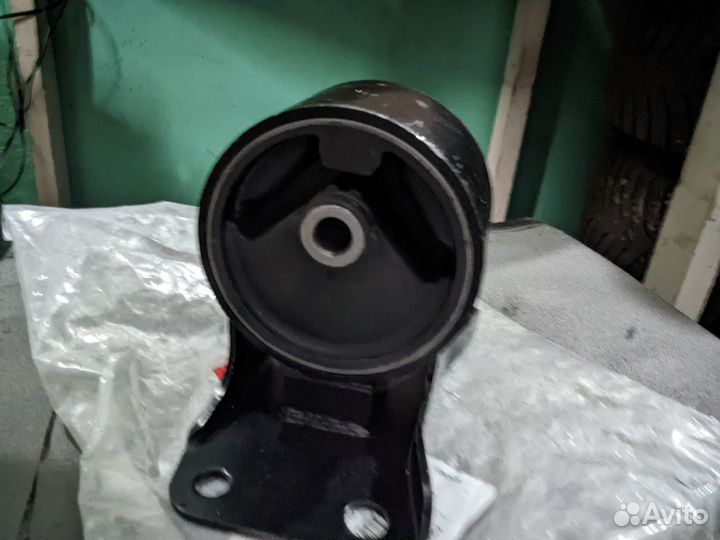 Подушка/опора двигателя Daihatsu Yrv/Sirion/Storia