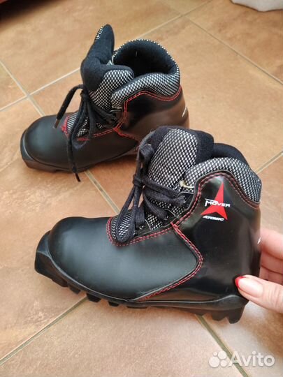 Ботинки для беговых лыж детские