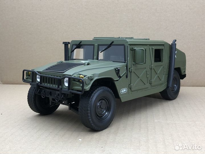 Hummer H1 модель 1:18