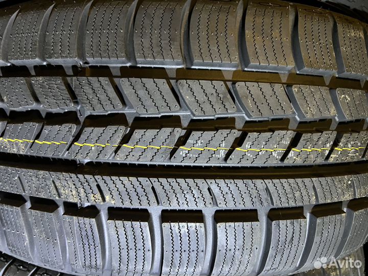Roadstone Winguard Sport 235/45 R18 98V