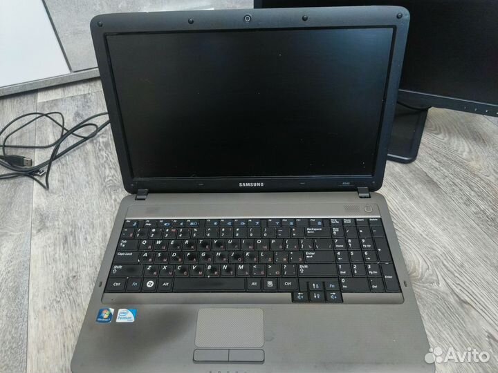 Ноутбук на запчасти, воторой ноут рабочий