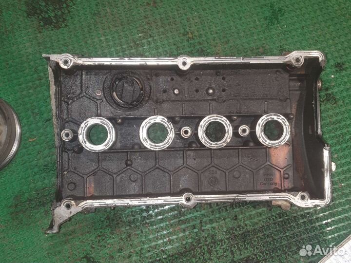 Крышка клапанная Фольксваген Пассат Б5 + 1.8