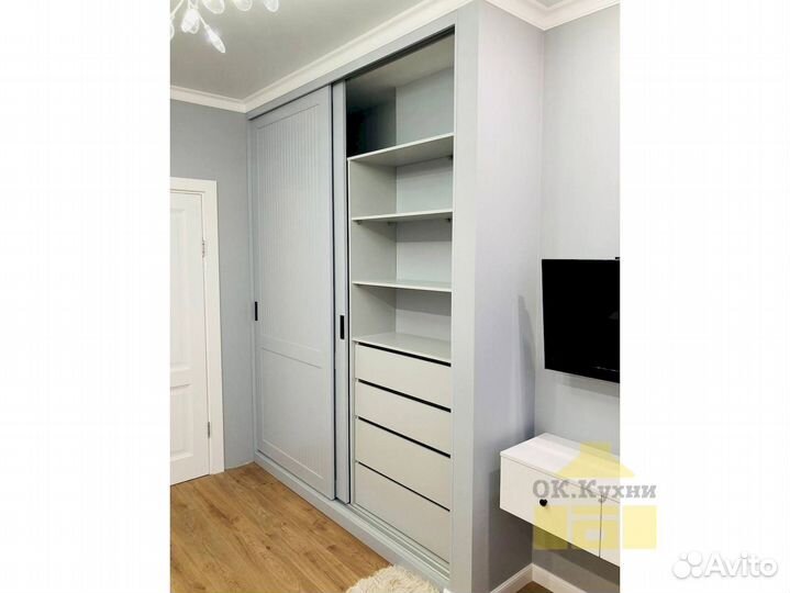 Шкаф в гостиную