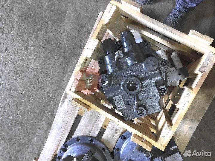 Мотор редуктора поворота DX480LC 170303-00050