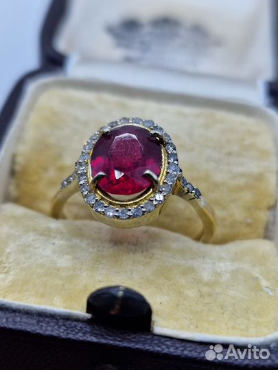 Кольцо с рубином и бриллиантами
