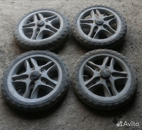 Колеса для детской коляски