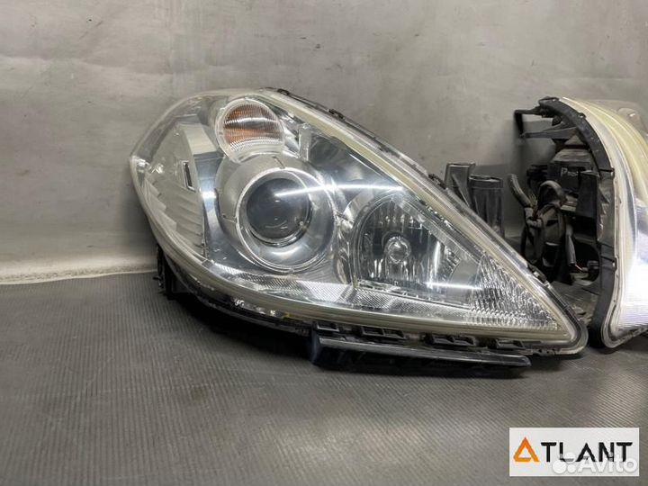 Фара передняя nissan tiida