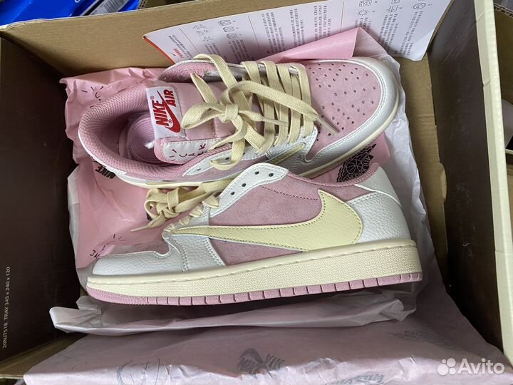 Nike Air Jordan 1 low x travis scott og shy pink