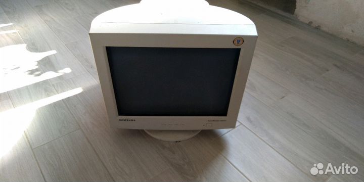 Системный блок и монитор