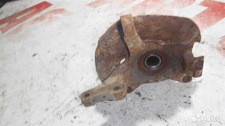 Кулак поворотный передний правый Hyundai Accent I