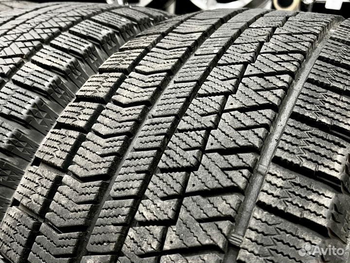 Bridgestone Blizzak VRX2 225/55 R16 99Q