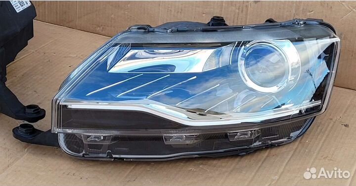 Skoda rapid фары ксенон комплект