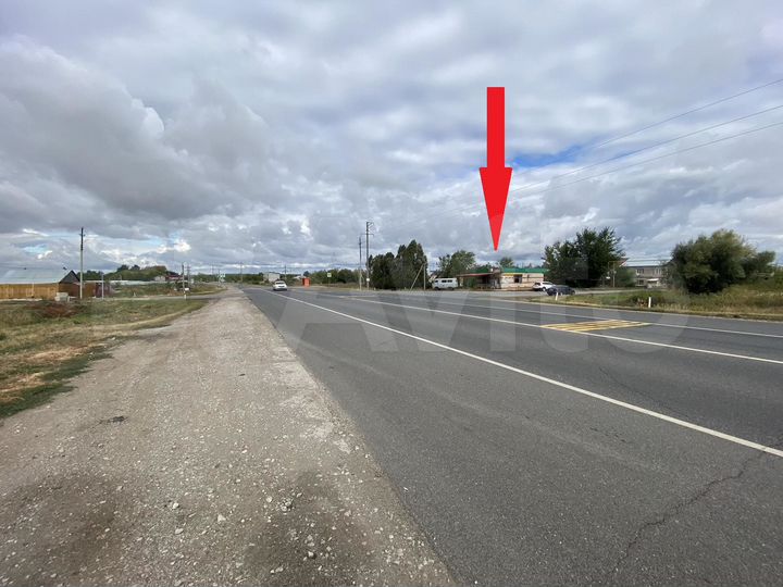 Земельный участок вдоль оживленной трассы