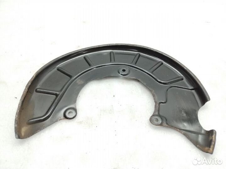 Пыльник тормозного диска передний правый Skoda