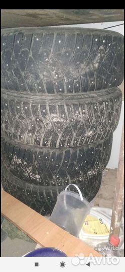 Goodyear Ultragrip 600 215/65 R16