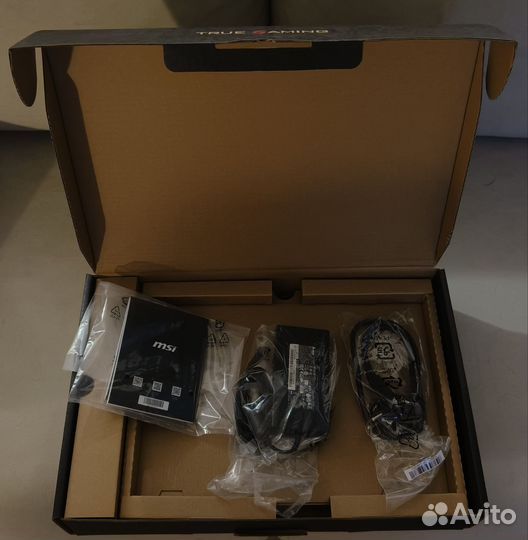 Ноутбук MSI MS-16R5