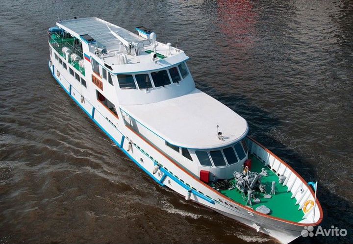 Аренда теплохода в Москве в апреле
