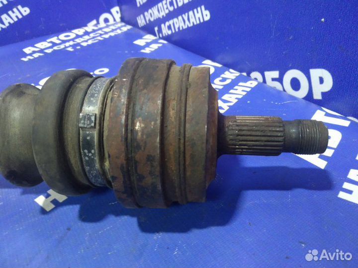 Задний привод Mercedes-Benz W210 седан 112.911