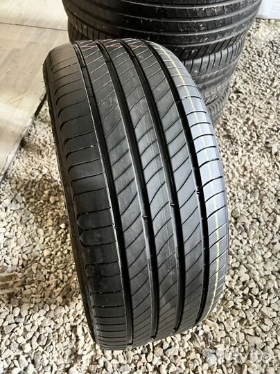 Michelin Primacy 4 245/45 R19