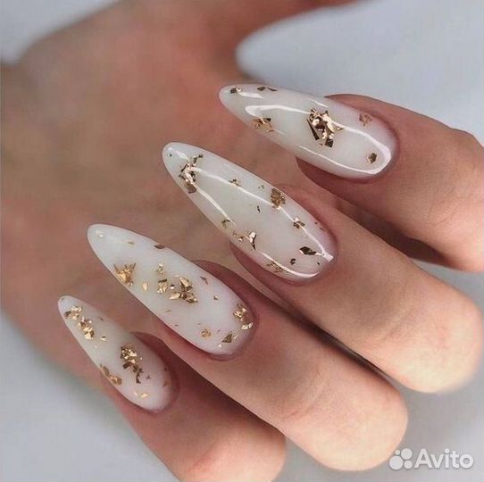 Модель на маникюр с покрытием