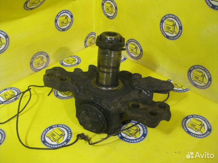 Цапфа поворотная 7420556296 renault trucks, Premiu