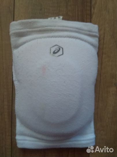 Волейбольные наколенники asics