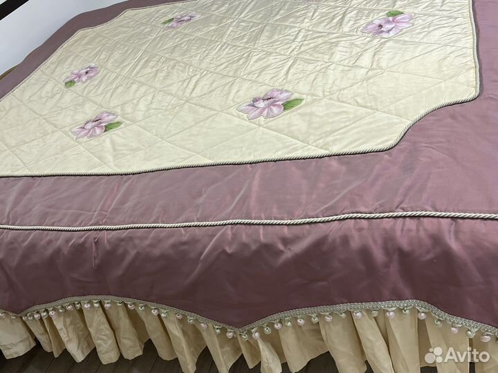 Комплект покрывало и штора в тонн